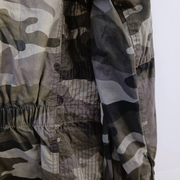 Love Tree Women's Cargo Jacket Camouflage Military Size Medium Green Zipper Up - Picture 6 of 11